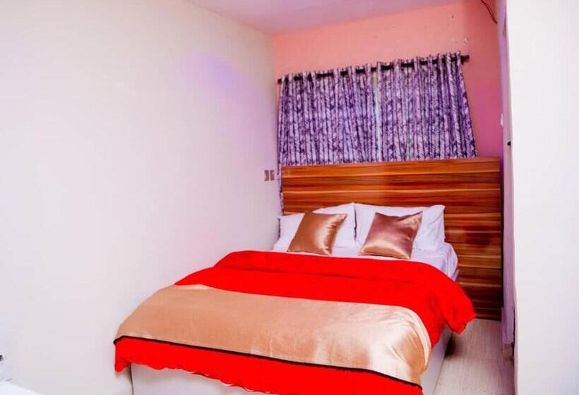 Hexagon Hotel Lounge & Restaurants