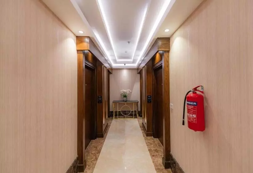 Hotelli كورال ريف