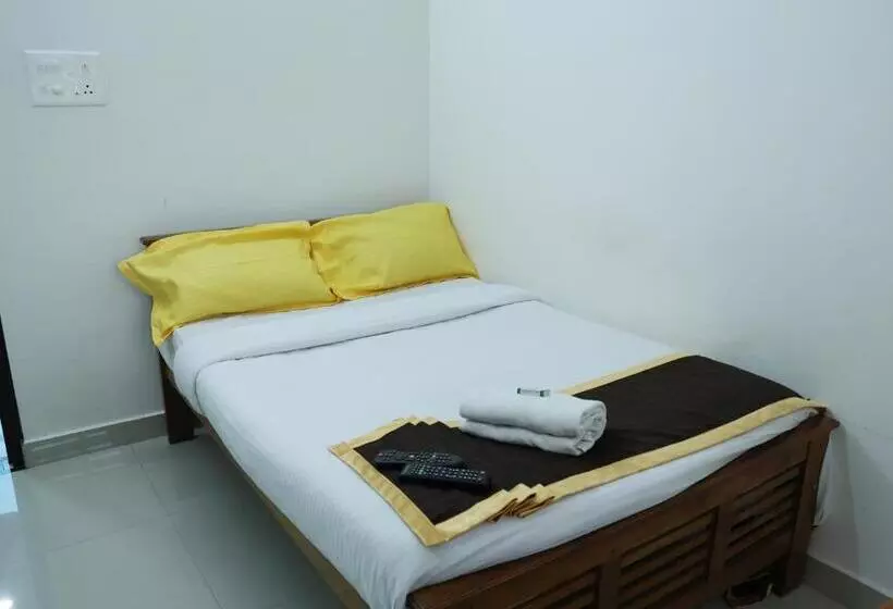 Hotelli Airport Cochin Royal Residency