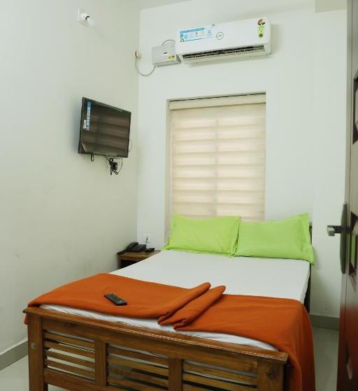 ホテル Airport Cochin Royal Residency