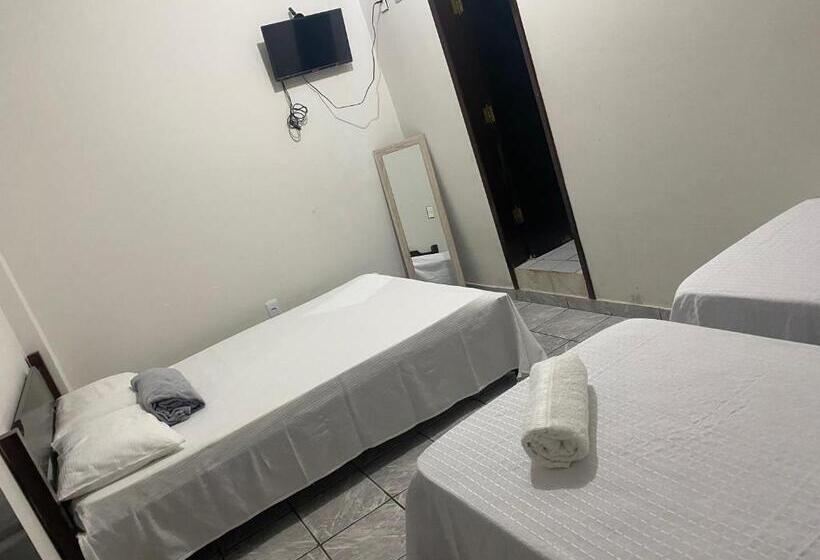 בית מלון כפרי Central