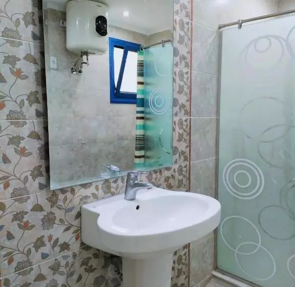 هتل Discover Inn