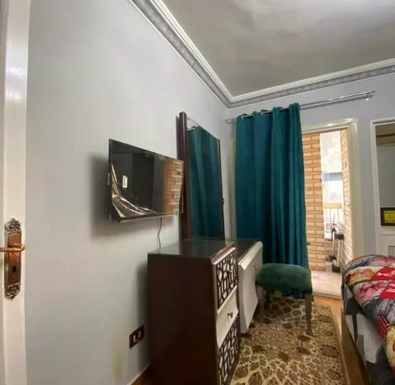 هتل Discover Inn