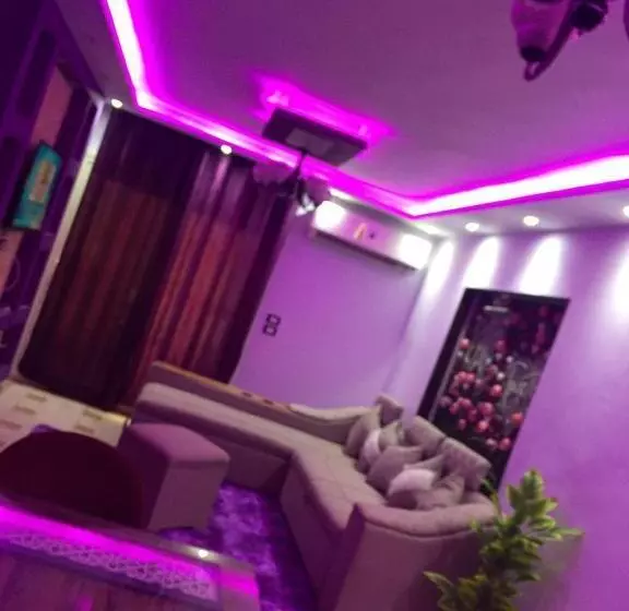 هتل Discover Inn