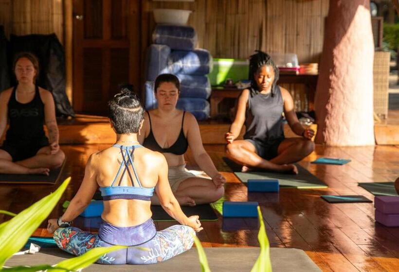 Отель Garden Chalets Koh Lanta