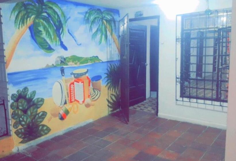 בית מלון כפרי Hostal Nuevo Hollywood