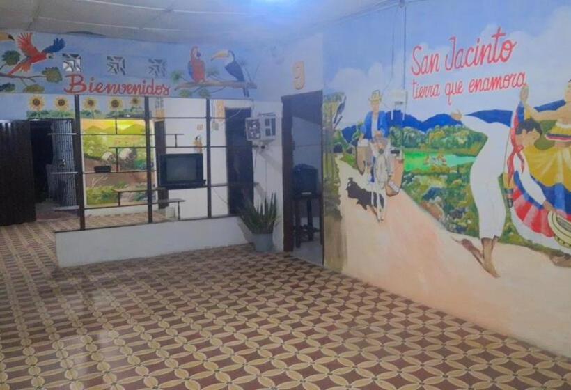 בית מלון כפרי Hostal Nuevo Hollywood