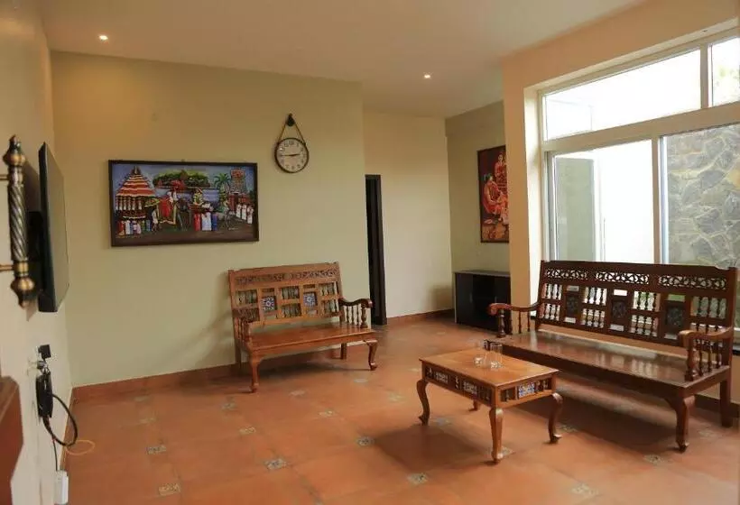 ホテル Ponni Homestay Kumbakonam