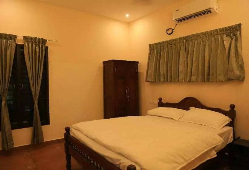 ホテル Ponni Homestay Kumbakonam