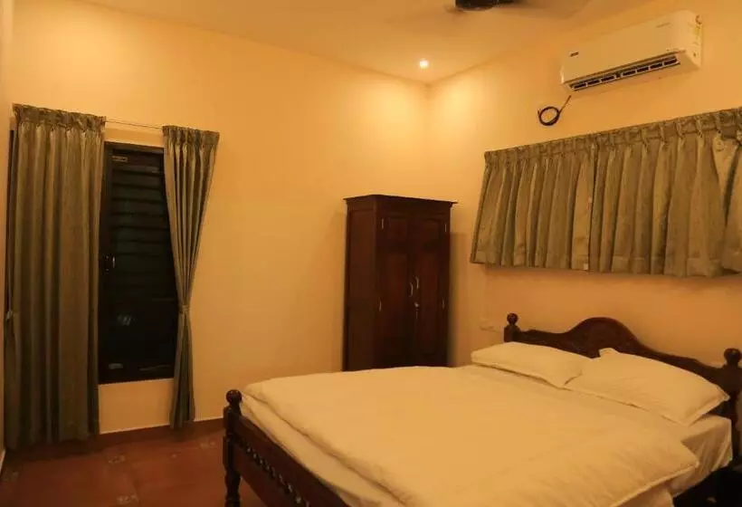 ホテル Ponni Homestay Kumbakonam