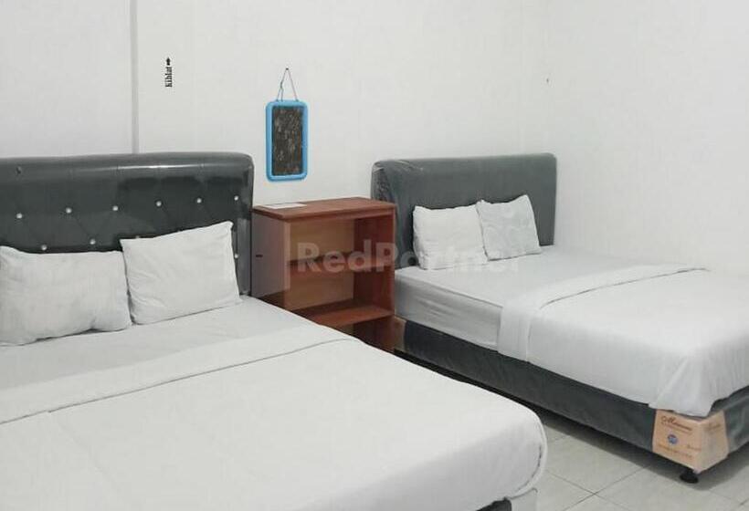 Otel Reddoorz @ Pantai Sayangheulang