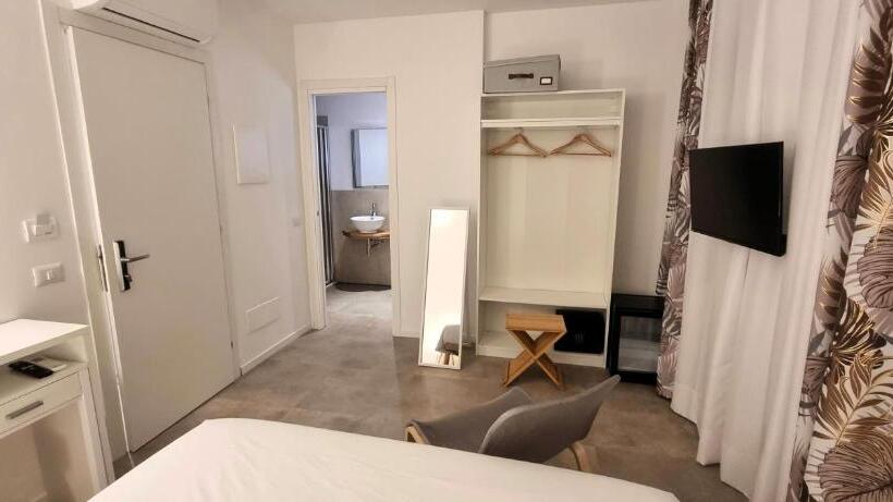 펜션 Anthias Rooms Affittacamere