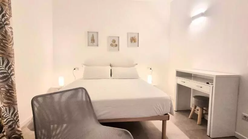 ペンション Anthias Rooms Affittacamere