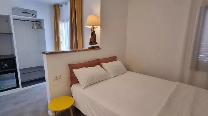ペンション Anthias Rooms Affittacamere