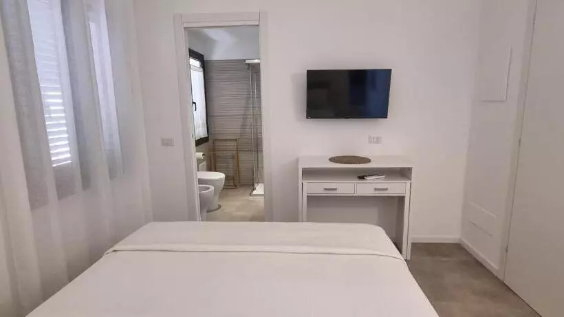 ペンション Anthias Rooms Affittacamere