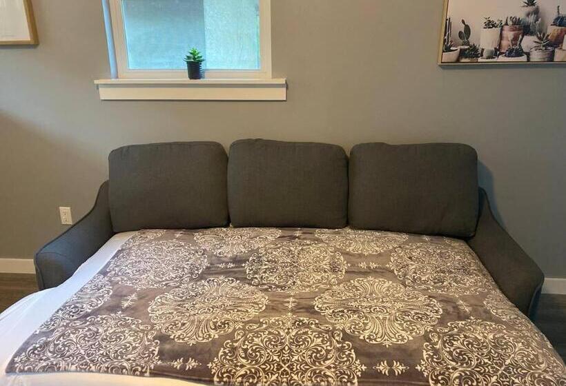 Pension Atx Tiny House