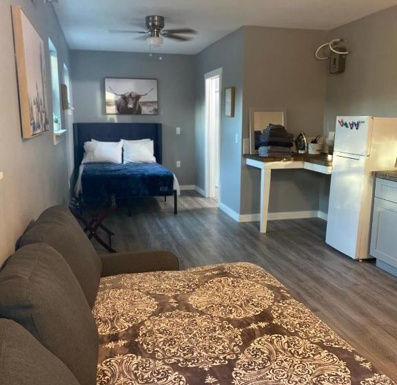 Pension Atx Tiny House