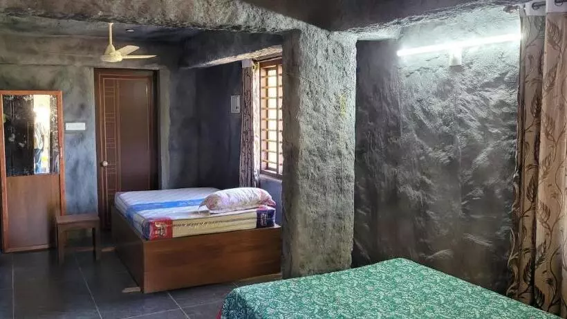 ペンション Cave Castle Panchalimedu