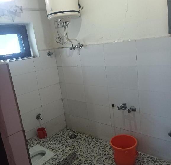 פנסיון Malik Guest House