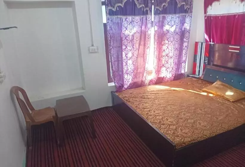 ペンション Malik Guest House