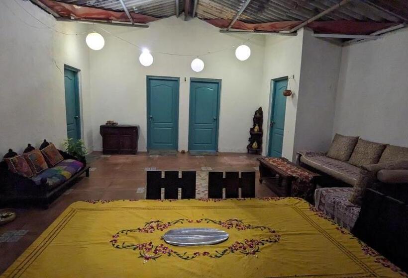 膳宿费 The Banana Leaf