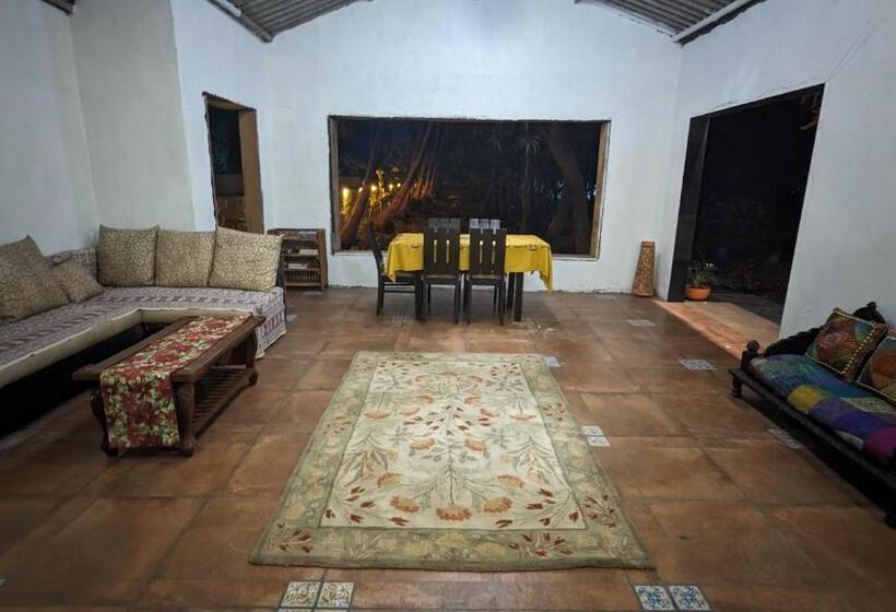 膳宿费 The Banana Leaf