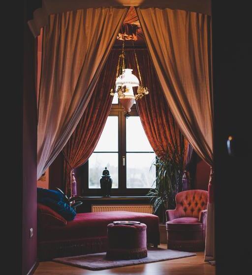 بنسيون Wohnung Ruth  Turmzimmer Anno1869 Herrenhaus Viecheln