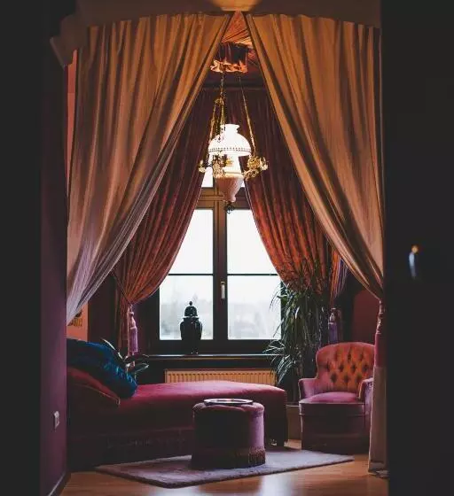 Majatalo Wohnung Ruth  Turmzimmer Anno1869 Herrenhaus Viecheln