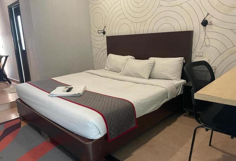 Hotel Stayz Inn The Gate Of Madras