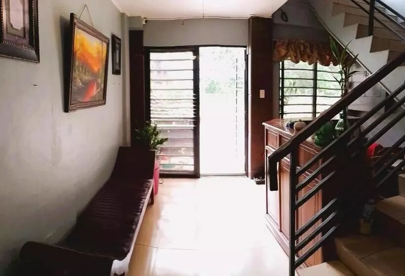 Retkeilymaja Felli`s Guest House