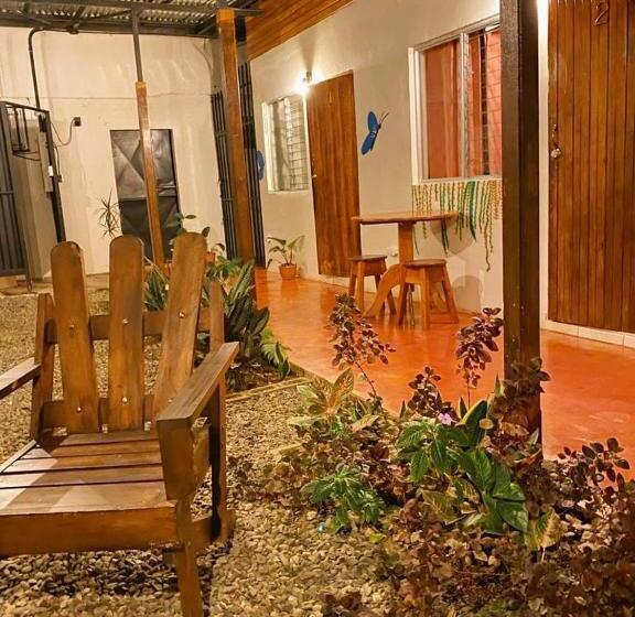 민박 Cabinas Morpho Gardens