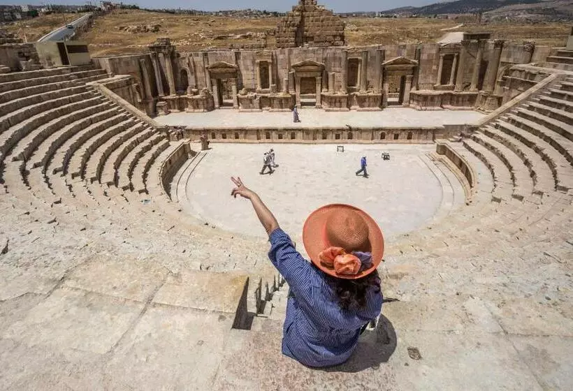 تختخواب و صبحانه Post