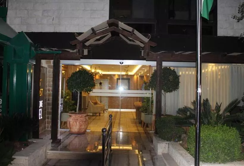 تختخواب و صبحانه Post