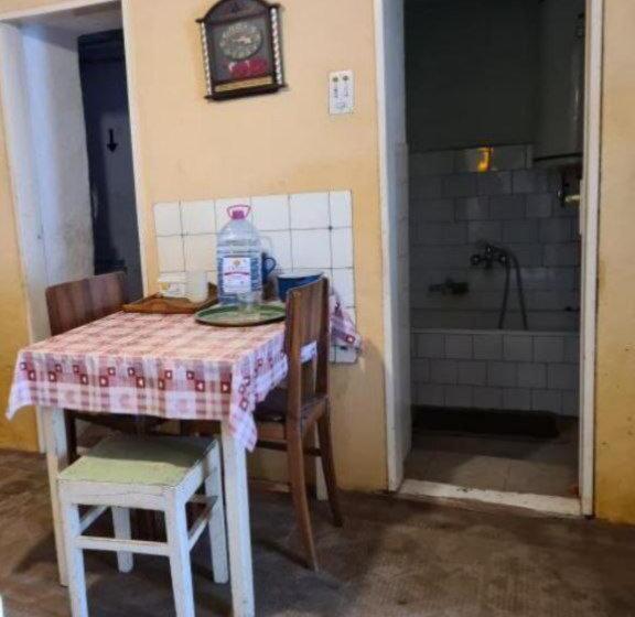 تختخواب و صبحانه Room From Subotica Center By Bus 26