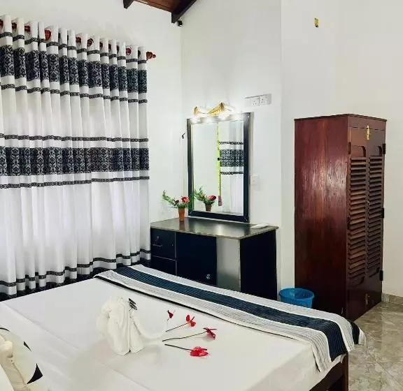 تختخواب و صبحانه Villa Roy Bentota