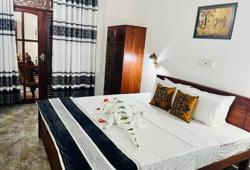 تختخواب و صبحانه Villa Roy Bentota