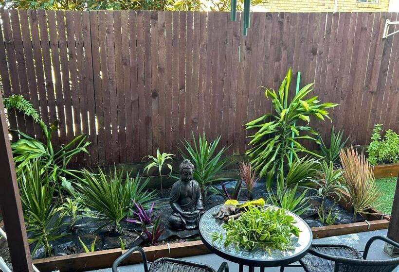 住宿加早餐 Urban Oasis