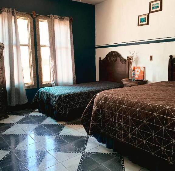 هتل Casa De Los Abuelos