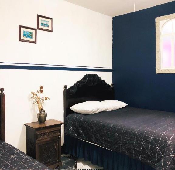 هتل Casa De Los Abuelos