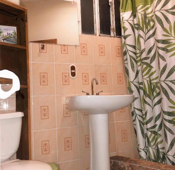 هتل Casa De Los Abuelos