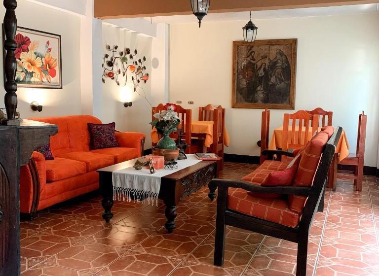 هتل Casa De Los Abuelos