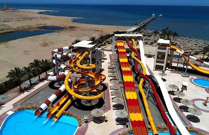 هتل Apartment At Karma Aqua Beach Resort