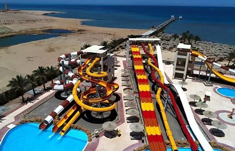 هتل Apartment At Karma Aqua Beach Resort