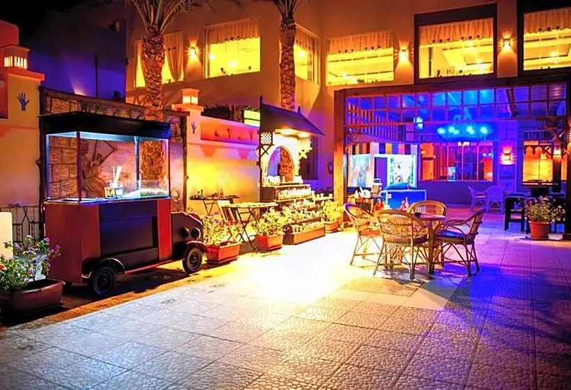 هتل Apartment At Karma Aqua Beach Resort