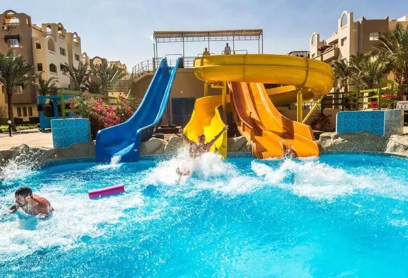 هتل Apartment At Karma Aqua Beach Resort