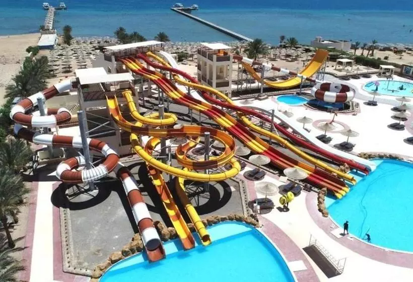 هتل Apartment At Karma Aqua Beach Resort