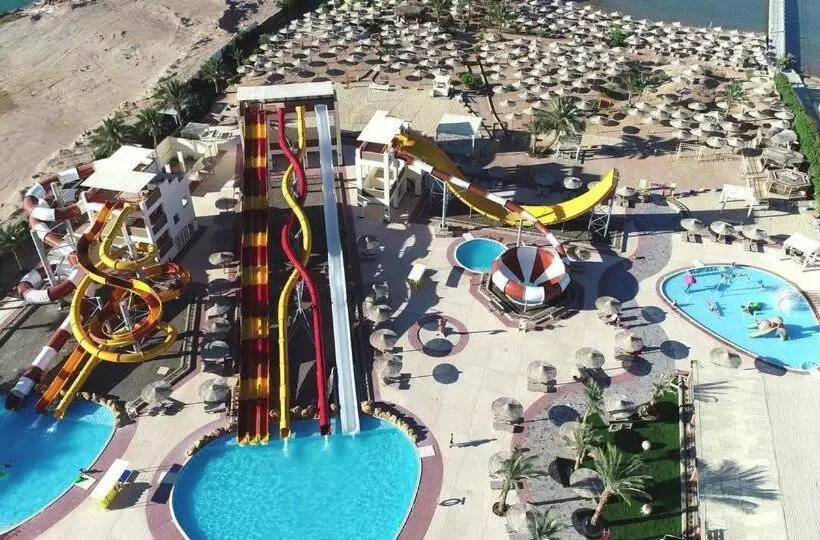 هتل Apartment At Karma Aqua Beach Resort