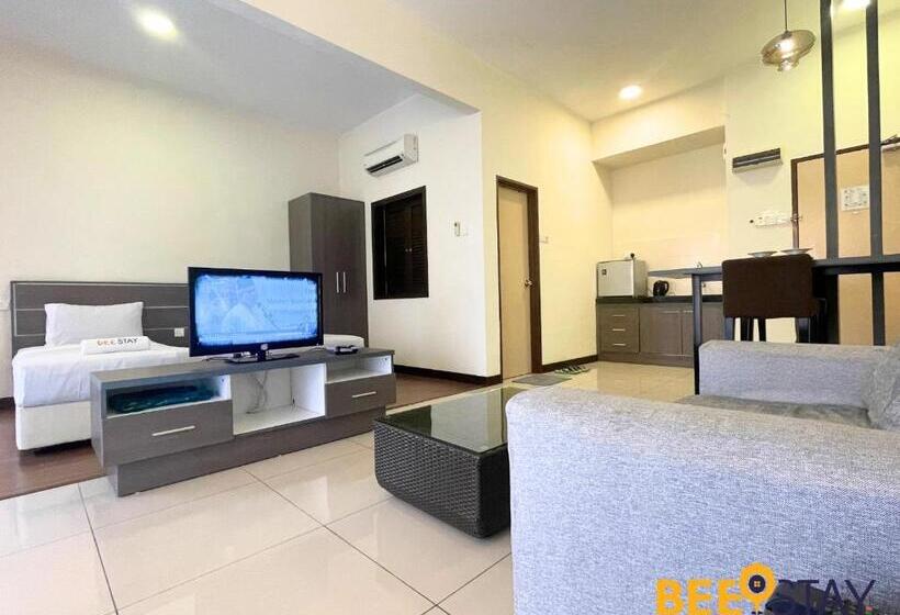 هتل Melaka Biggest Water Themepark Pool With Free Tickets In Bukit Katil