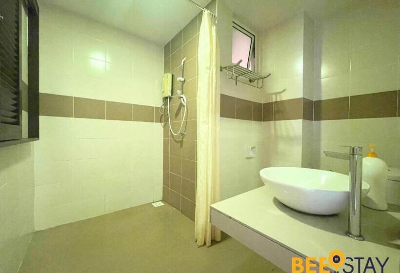 هتل Melaka Biggest Water Themepark Pool With Free Tickets In Bukit Katil