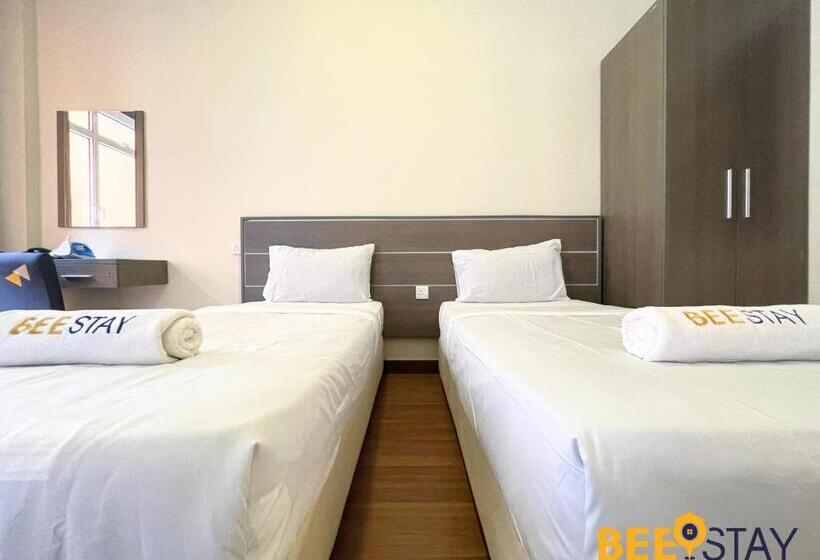 هتل Melaka Biggest Water Themepark Pool With Free Tickets In Bukit Katil